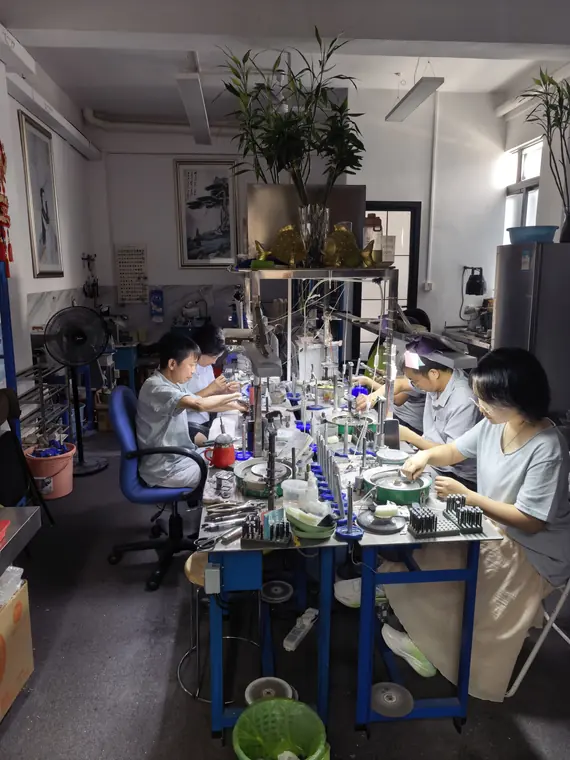 Gemformia gemstone cutting department in Panyu, Guangzhou